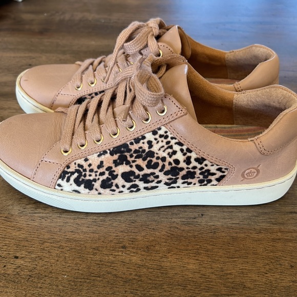 Born Shoes - Born leather and leopard blush sneaker